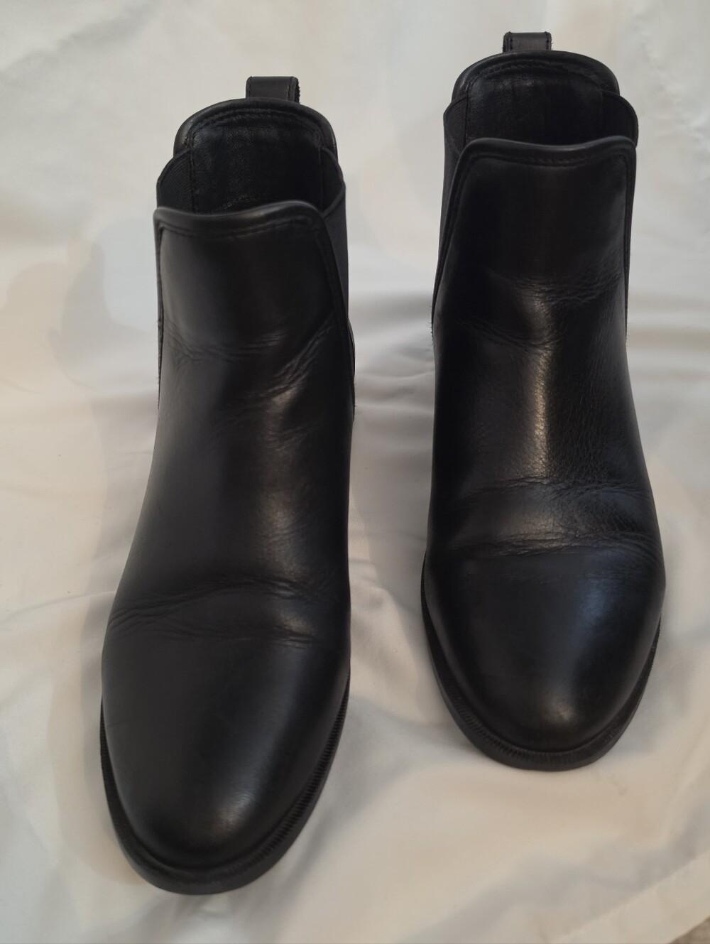 Steve Madden Dares Black Leather Chelsea Ankle Boots Low Block Heel Size 7.5